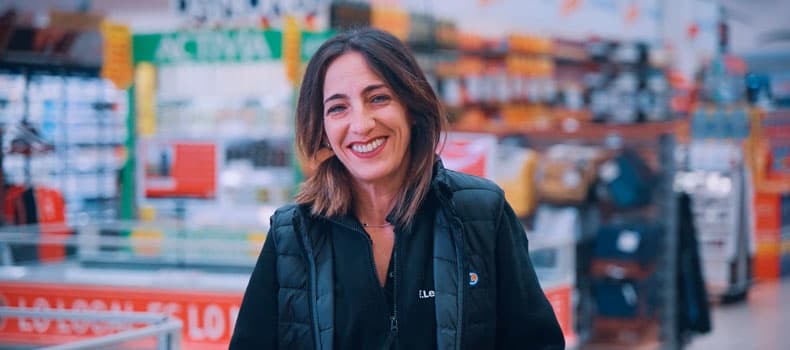 Yolanda San Millán, coordinadora de cremería del supermercado E. Leclerc Pamplona